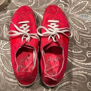 Merrell shoes - women’s size 8.5.